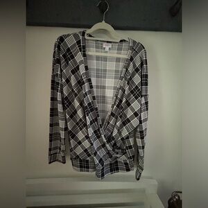 LulaRoe Rebecca Top - Size XL